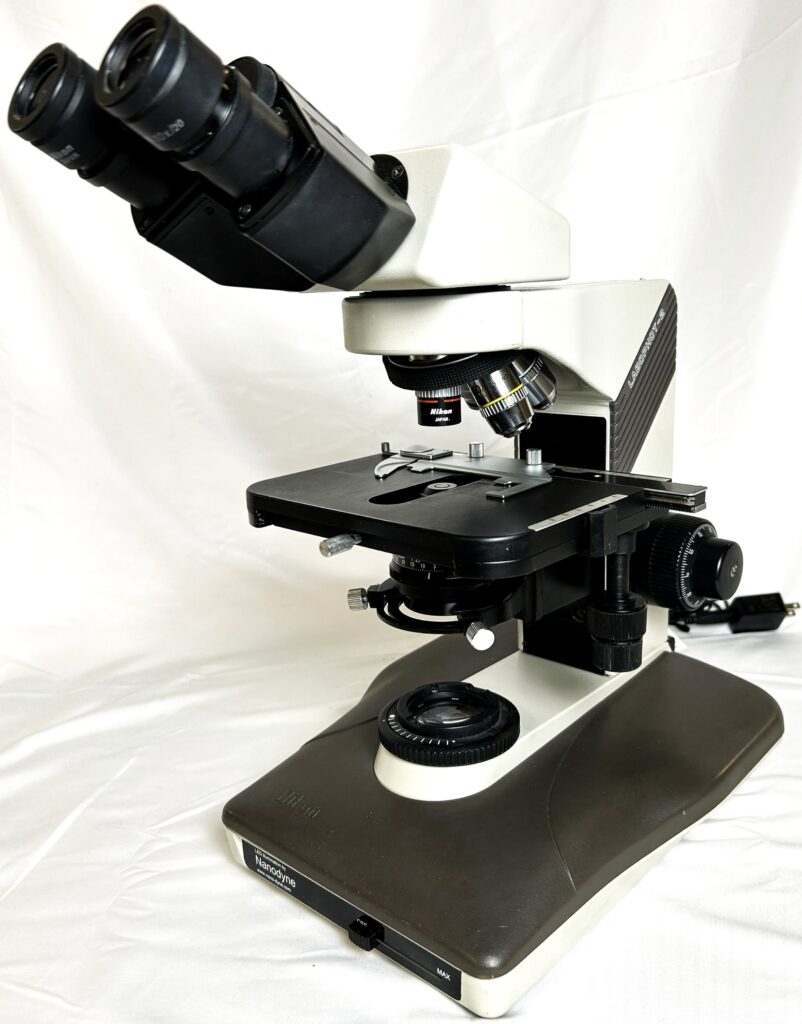 Refurbished vs Used Microscopes: What’s the Difference?